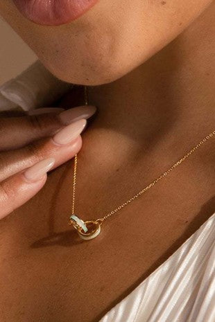 Two circles gold necklace