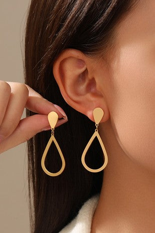 Dangle drop earrings
