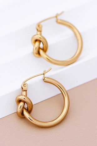 18k non-tarnish knot hoops