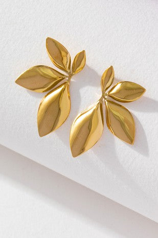 18k non-tarnish flower earrings